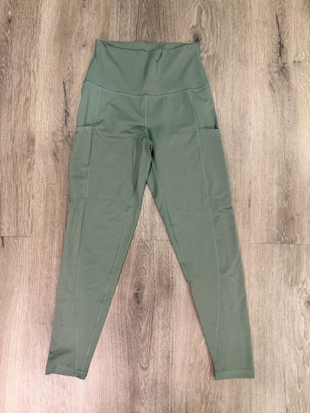aerie Olive Green High-Waist Mesh Pocket Leggings